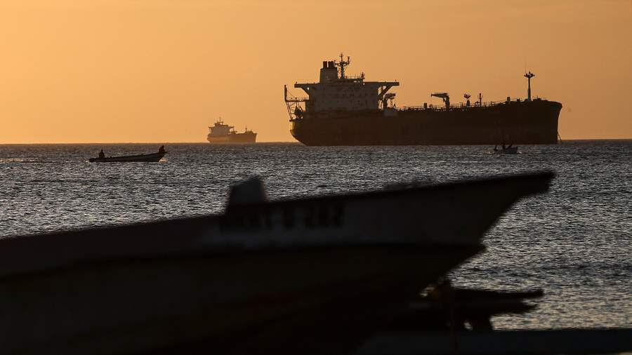 КСИР разъяснил новый порядок прохождения судов через Ормузский пролив.