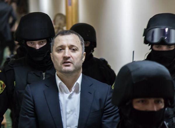 Группа депутатов от ЛДПМ побывала вчера в пенитенциарном учреждении №13. Фото: protv.md