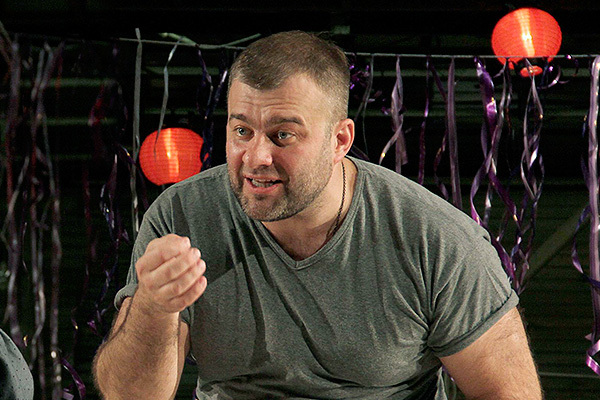 Телеканал сообщает, что возмущен поступком Пореченкова, который побывал на Донбассе. Фото: dni.ru.