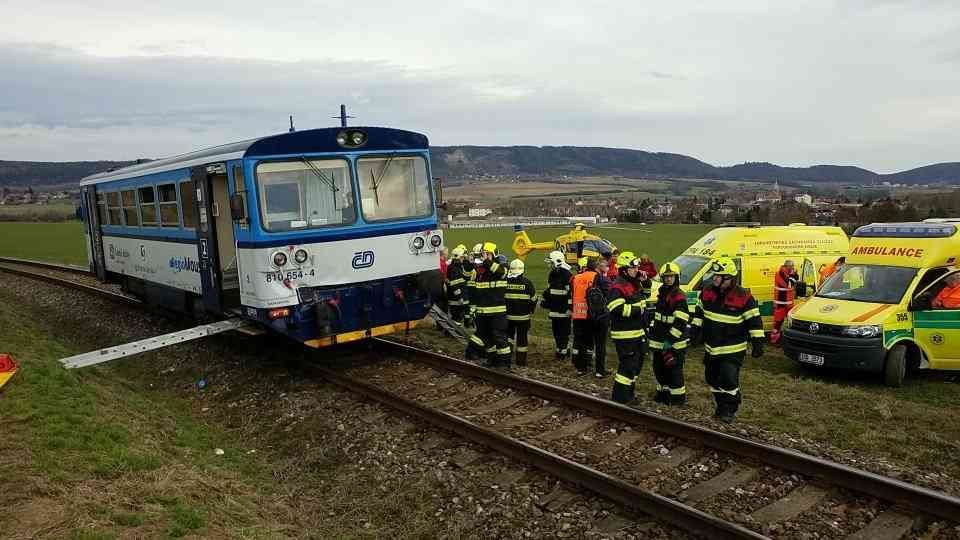 В Чехии произошло столкновение двух поездов.
