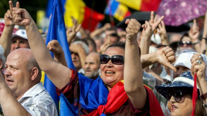 Участники протестов угрожают властям акциями гражданского неповиновения.