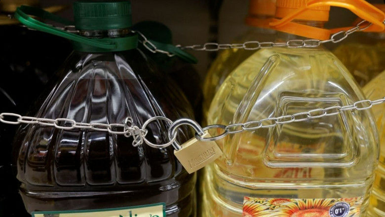 В магазинах Испании на бутылках с маслом установили системы против краж.