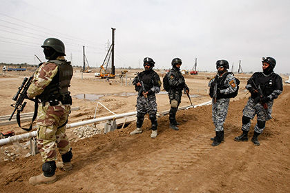 Два французских военнослужащих получили тяжелые ранения.