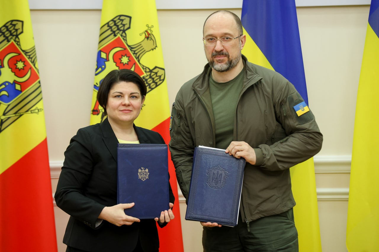 Премьеры Молдовы и Украины обсудили энергетический кризис, затронувший страны.