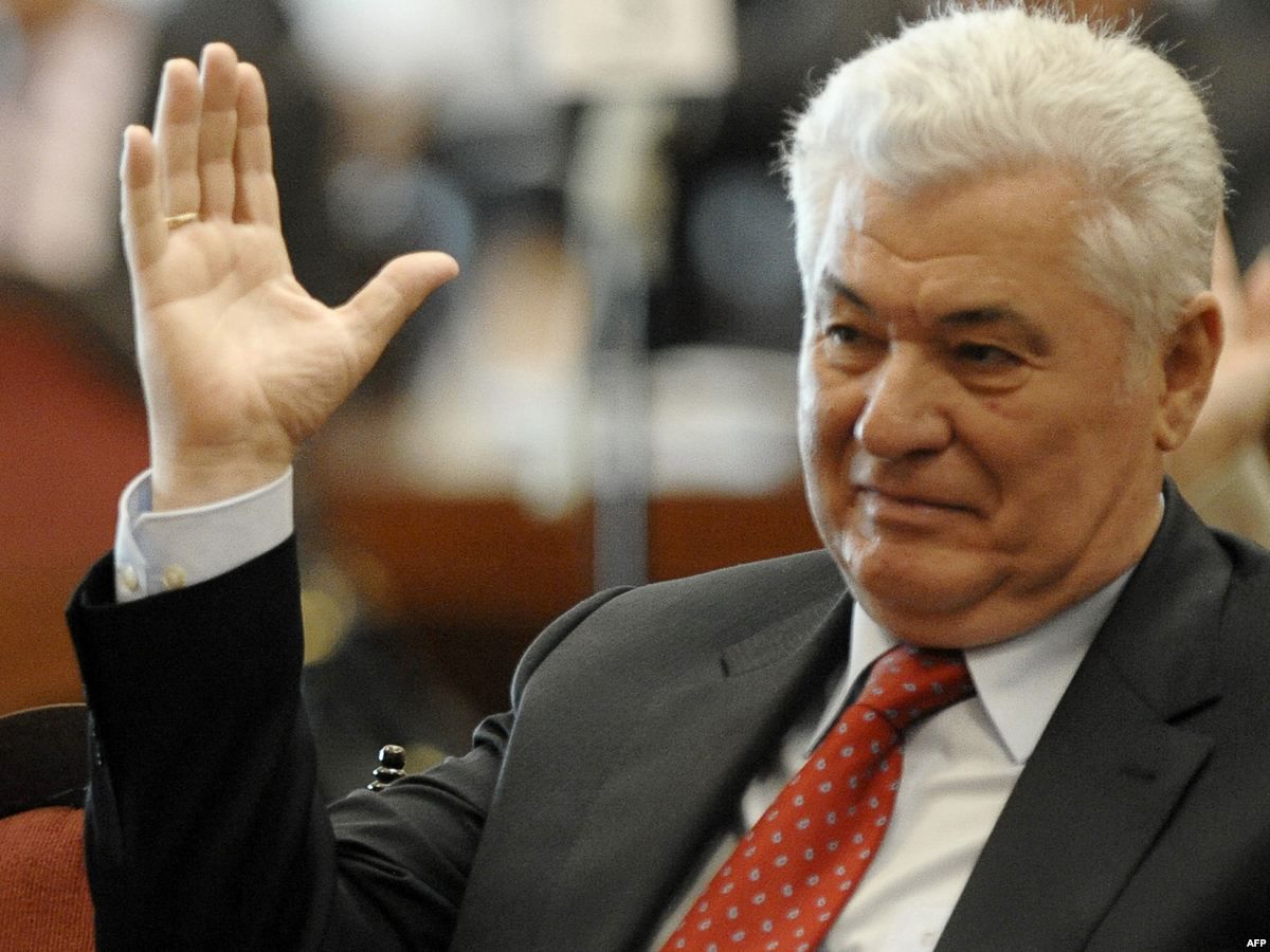 Владимир Воронин считает, что у руля кабмина должен находиться специалист.