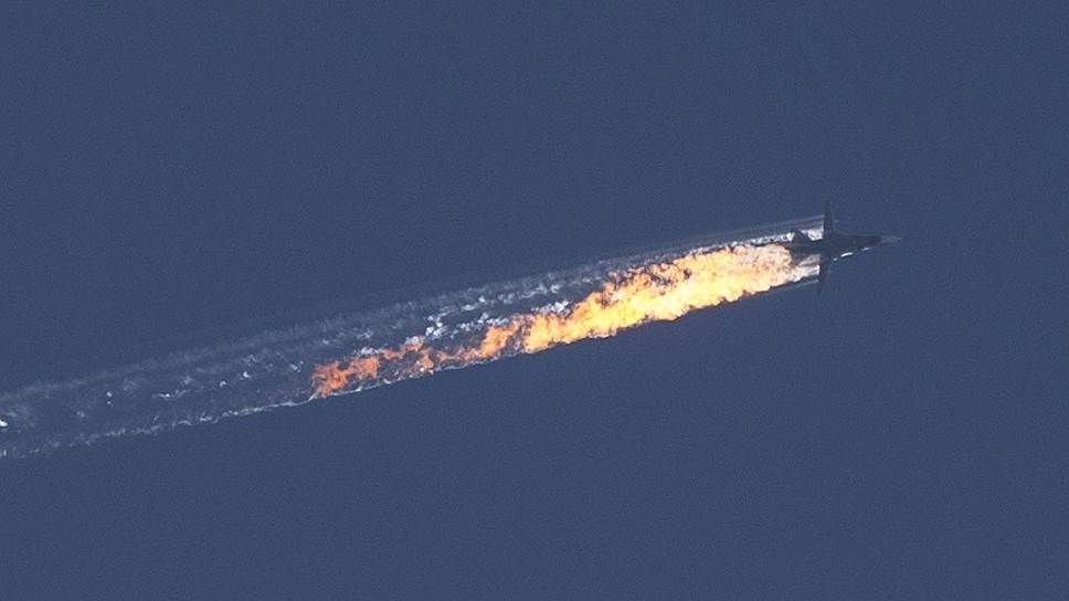 Ранее СМИ сообщали, что в результате крушения Су-24 погибли оба пилота.