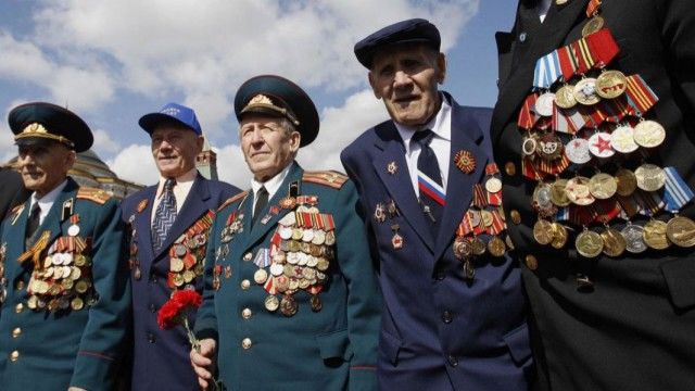 Veteranii din R. Moldova vor primi legitimații de tip nou