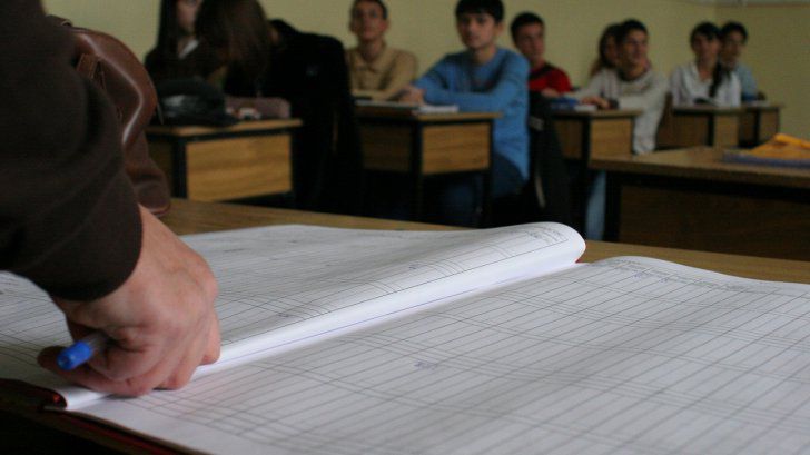 Родители в Румынии смогут наблюдать за ребенком в школе он-лайн.