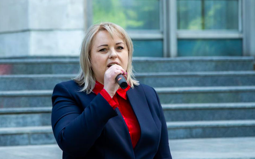 Депутат Ирина Лозован остается под судебным контролем.