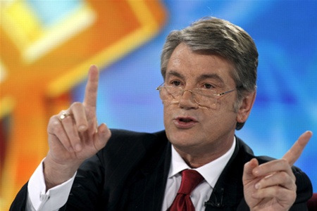 Anterior, Iuscenko a declarat ca Ucraina va ieși efectiv din criză doar semnînd Acordul de asociere cu UE .