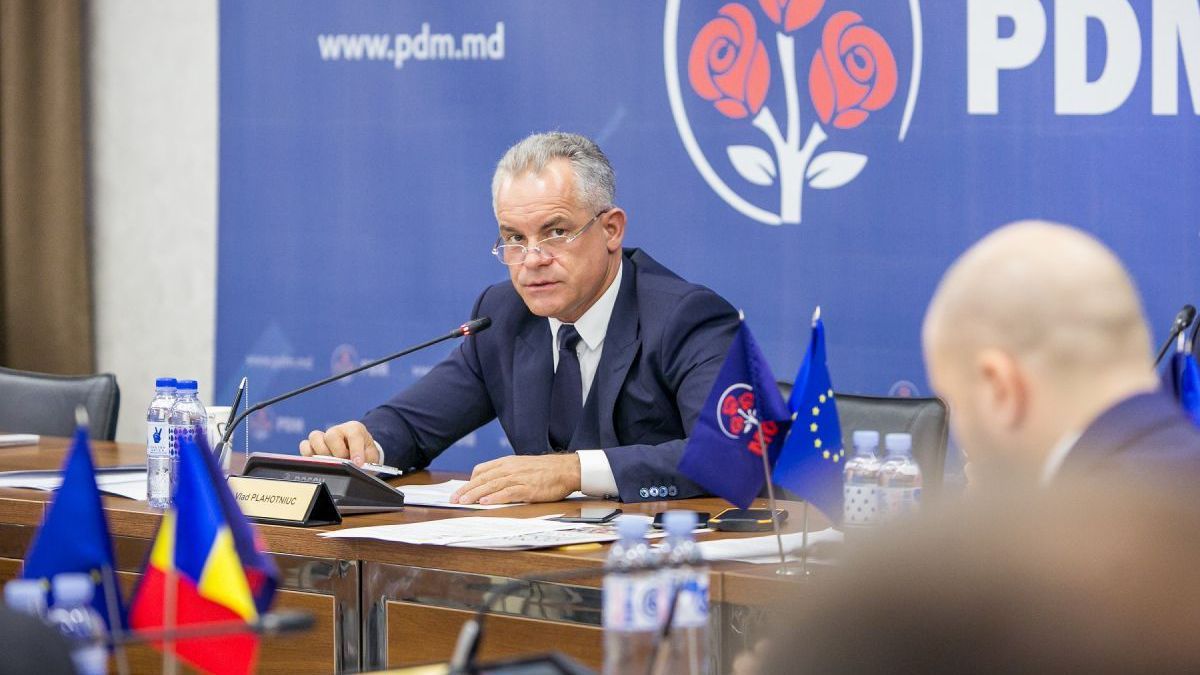 Белорусский эксперт: К зиме Плахотнюк может вернуться в родные пенаты.