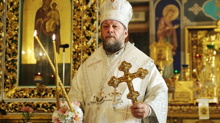 Митрополит Владимир поздравил граждан с великим Воскресением Христова.