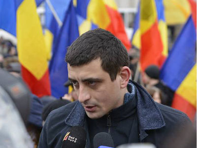 George Simion îi cere lui Nicolae Timofti cetățenia R. Moldova. Foto: mediafax.ro