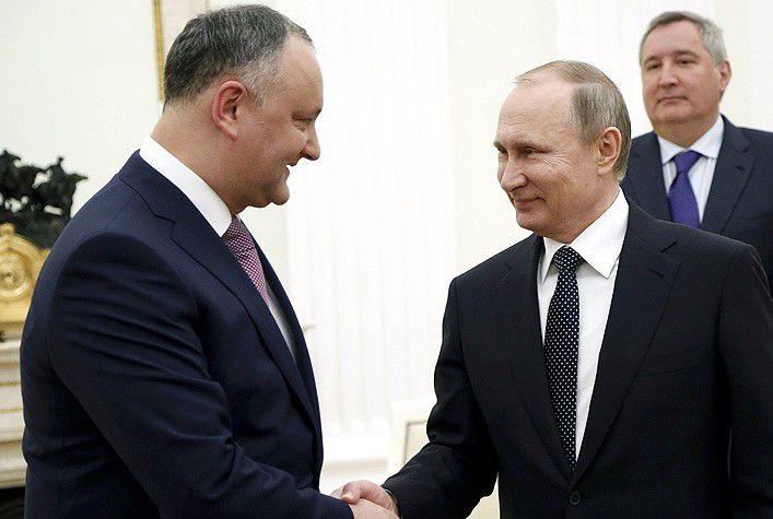 „Factura” prieteniei lui Dodon cu Putin: Gazprom vinde în Republica Moldova gaz cu 20% mai scump decât în Germania.