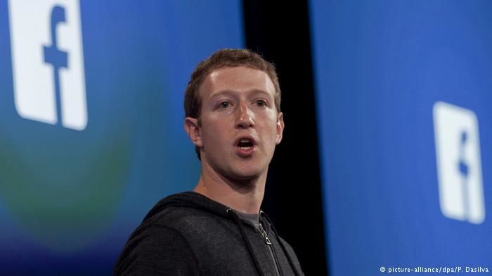 Марк Цукерберг хочет создать на базе Facebook социальную инфраструктуру для развития глобального сообщества.