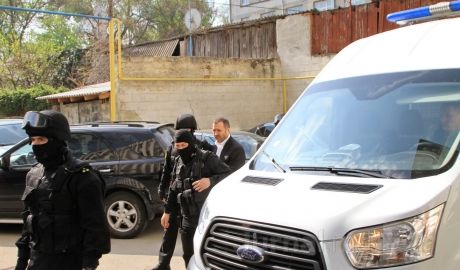Şedinţa în dosarul fostul premier Vladimir Filat a fost amânată.