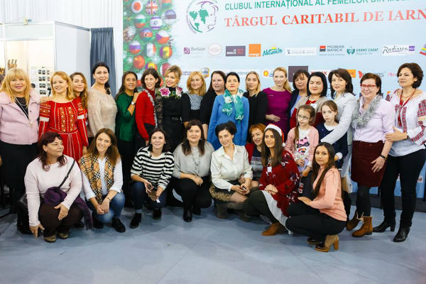  42 тыс. долларов было собрано на Зимней благотворительной ярмарке.