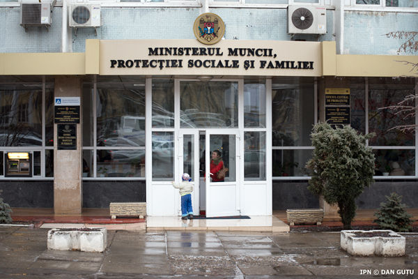 Program de granturi mici pentru susținerea îmbătrânirii active. Foto: ipn/Dan Gutu