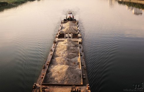 Добычу песчано-гравийной смеси сейчас ведут на участке реки от Дубоссар до Григориополя.