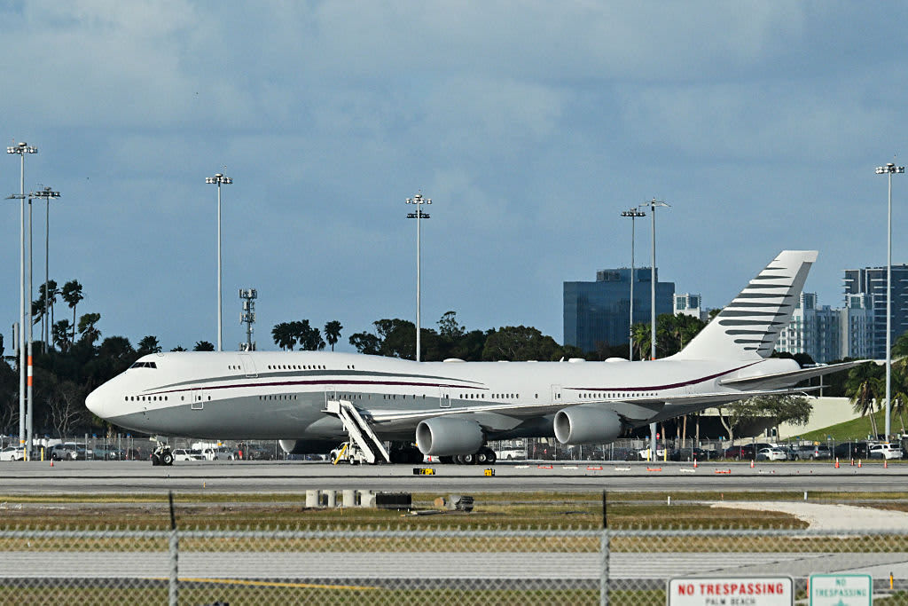 SUA au acceptat oficial avionul pentru Trump de la Qatar.
