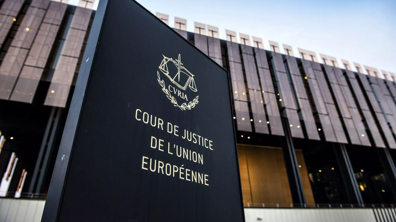 Суд ЕС утвердил штраф в размере 320 млн евро против Польши за спорную судебную реформу.