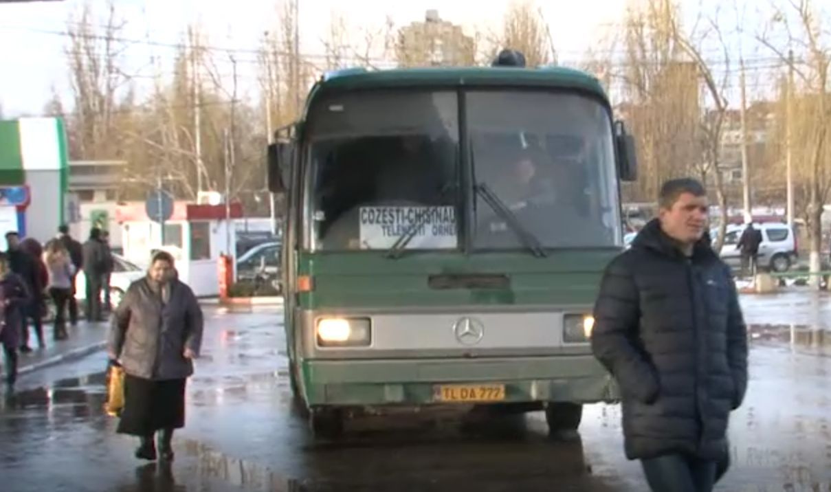 Молдавским автоперевозчикам, а также машинистам поездов продлят срок пребывания на территории Украины. 