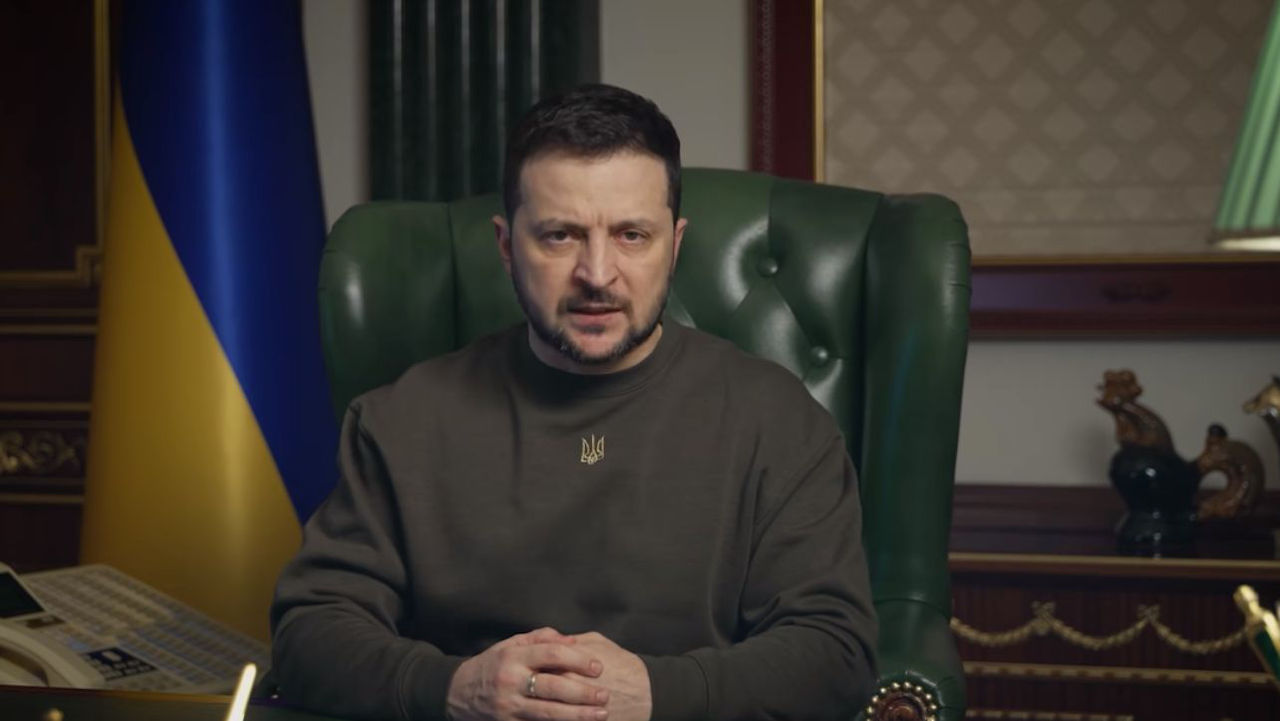 Зеленский: В Киево-Печерской лавре молились за Украину.
