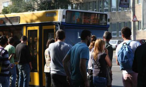 Troleibuzele şi autobuzele vor merge până la ora 24.00, iar microbuzele până la ora 5.00-6.00 dimineaţa.