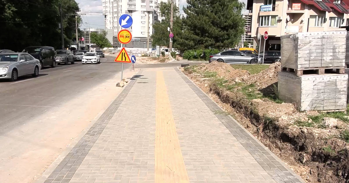 Lucrări de reparații la Botanica: Aproape 200 de locuri noi de parcare vor apărea pe strada Burebista.