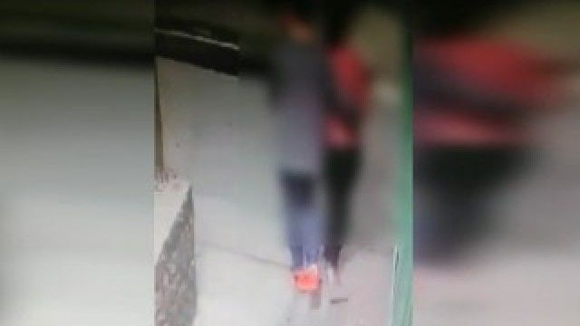 A curtat-o o seară întreagă, s-au distrat împreună până în zori, iar când au ieșit din local, a jefuit-o. Foto: canal3.md