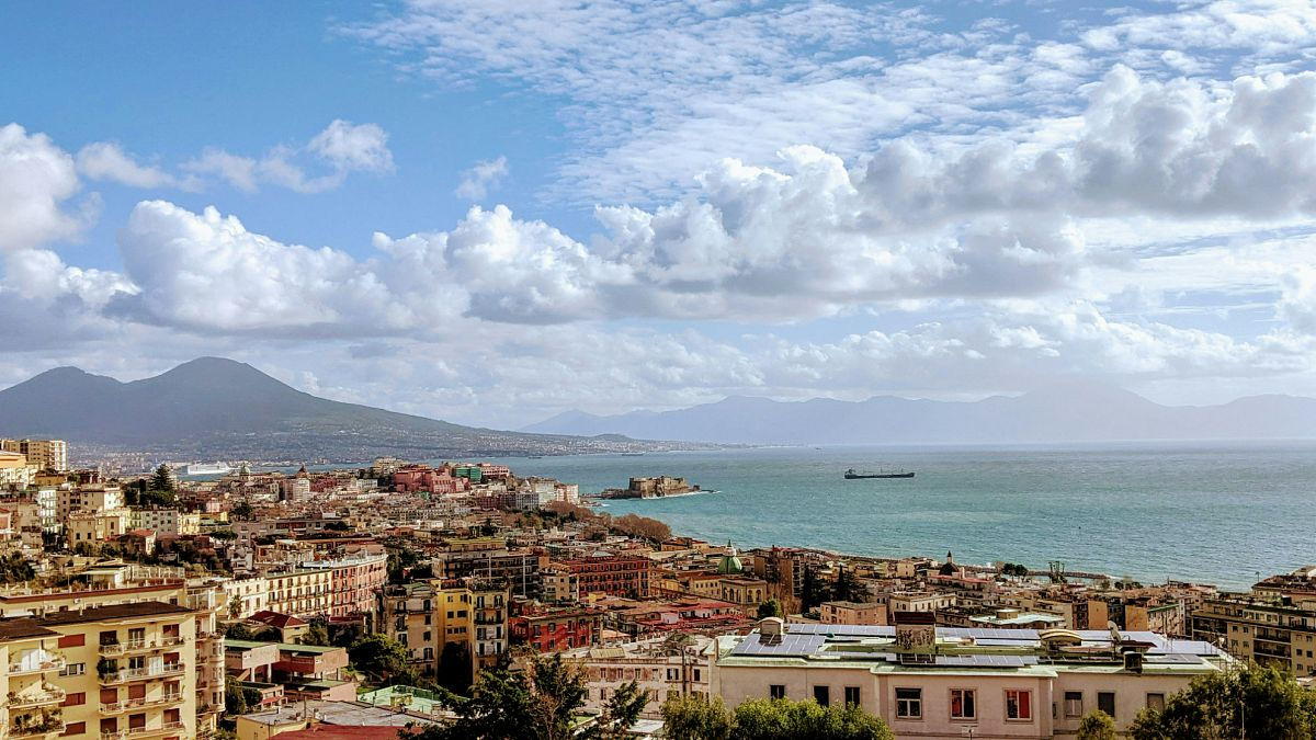 Napoli sărbătorește 2.500 de ani și se confruntă cu un boom turistic care schimbă orașul.