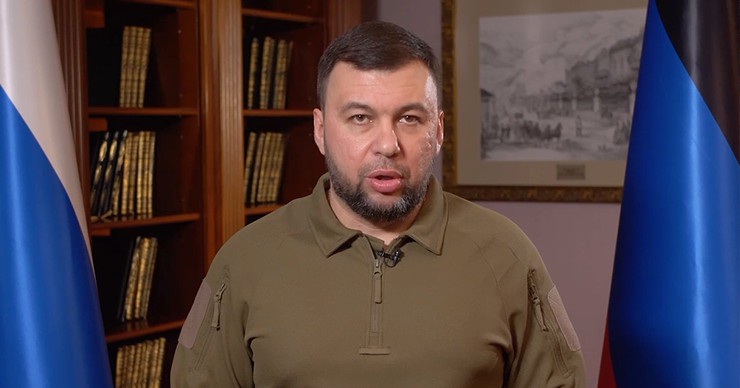 Власти самопровозглашенной ДНР объявили об эвакуации населения в Россию.