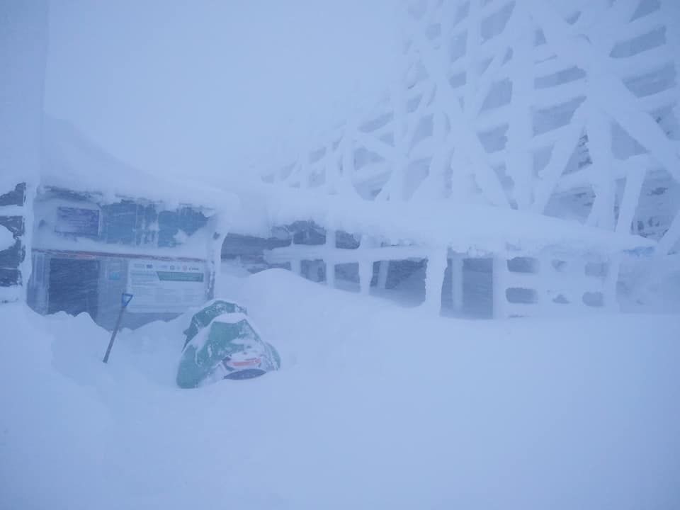 В Карпатах выпало до 50 сантиметров снега, температура упала до -15°.