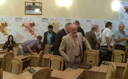 В настоящее время советники Кишиневского муниципального совета получать пособие в размере 2000 леев за каждое заседание. Фото: noi.md