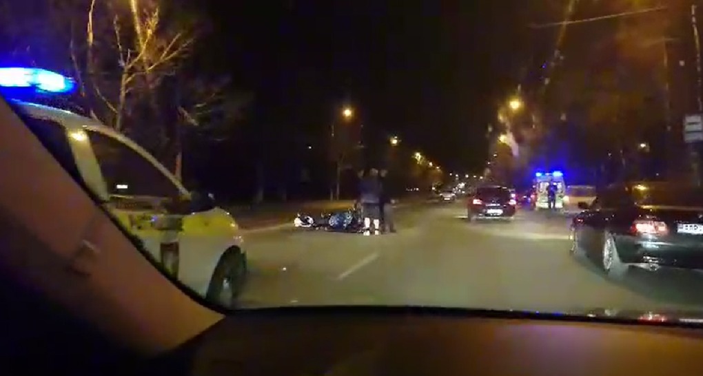 В столице произошла авария с участием мотоциклиста.