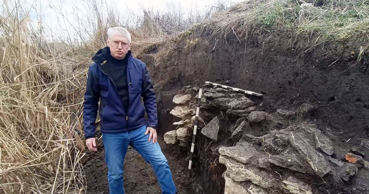 Археологи раскопали в Костештах средневековый город.