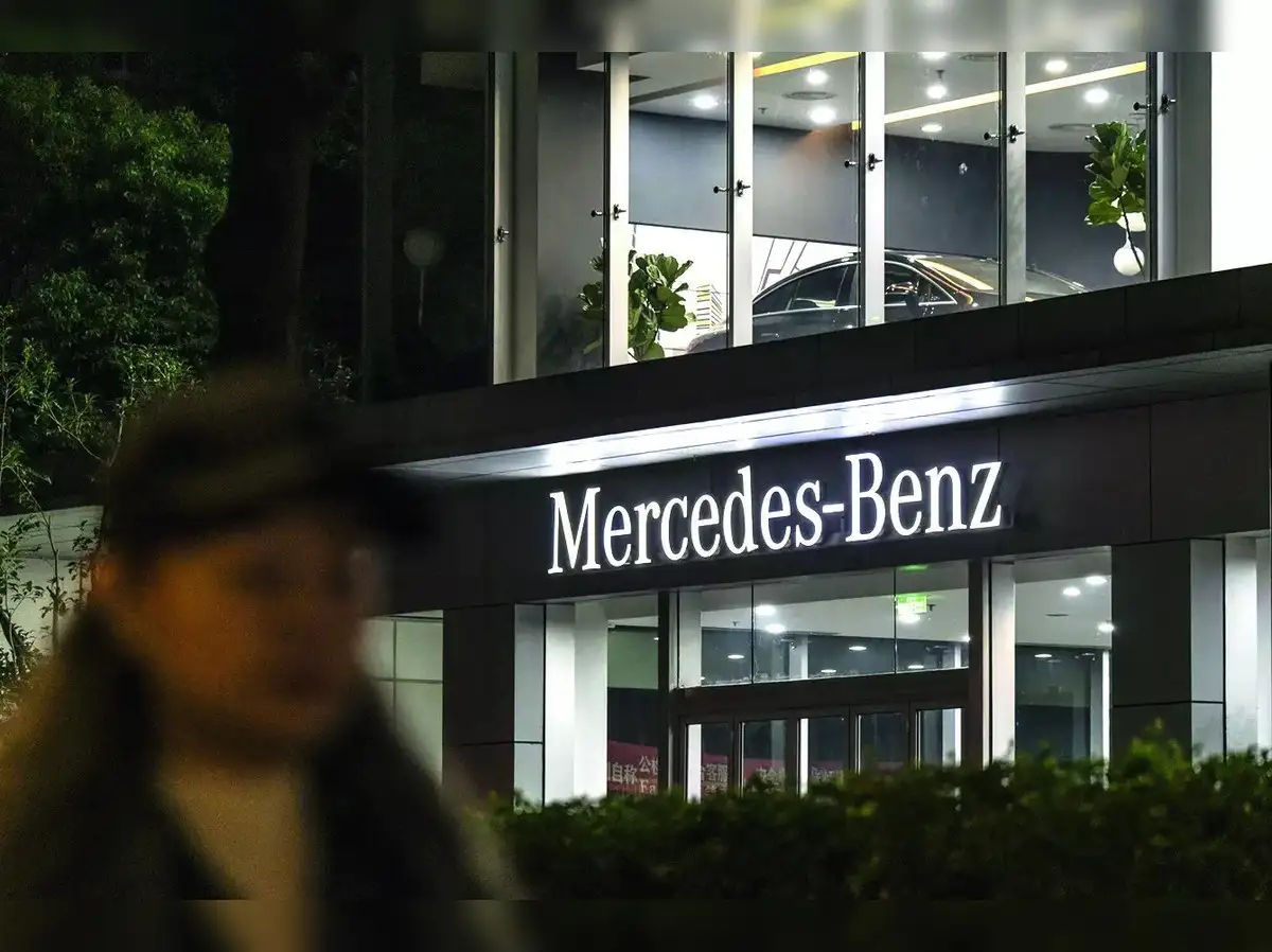 Vânzările Mercedes-Benz scad din cauza tarifelor impuse de Trump și a concurenței din partea Chinei.
