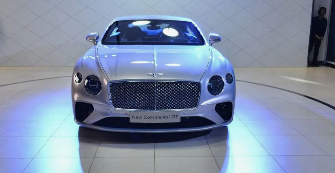 Тысячи покупателей не получат свои авто Porsche, Bentley и Audi: причина в чипе.