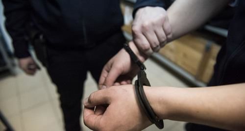 Полиция задержала злоумышленника. Им оказался гражданин Молдовы, ранее судимый за разбойное нападение. 