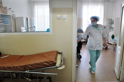 Средняя зарплата врача составляет 4000 леев, а минимальная зарплата медработника - около 1200 леев.