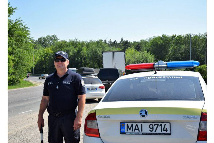 В выходные дни полиция Молдовы остановила 49 нетрезвых водителей.