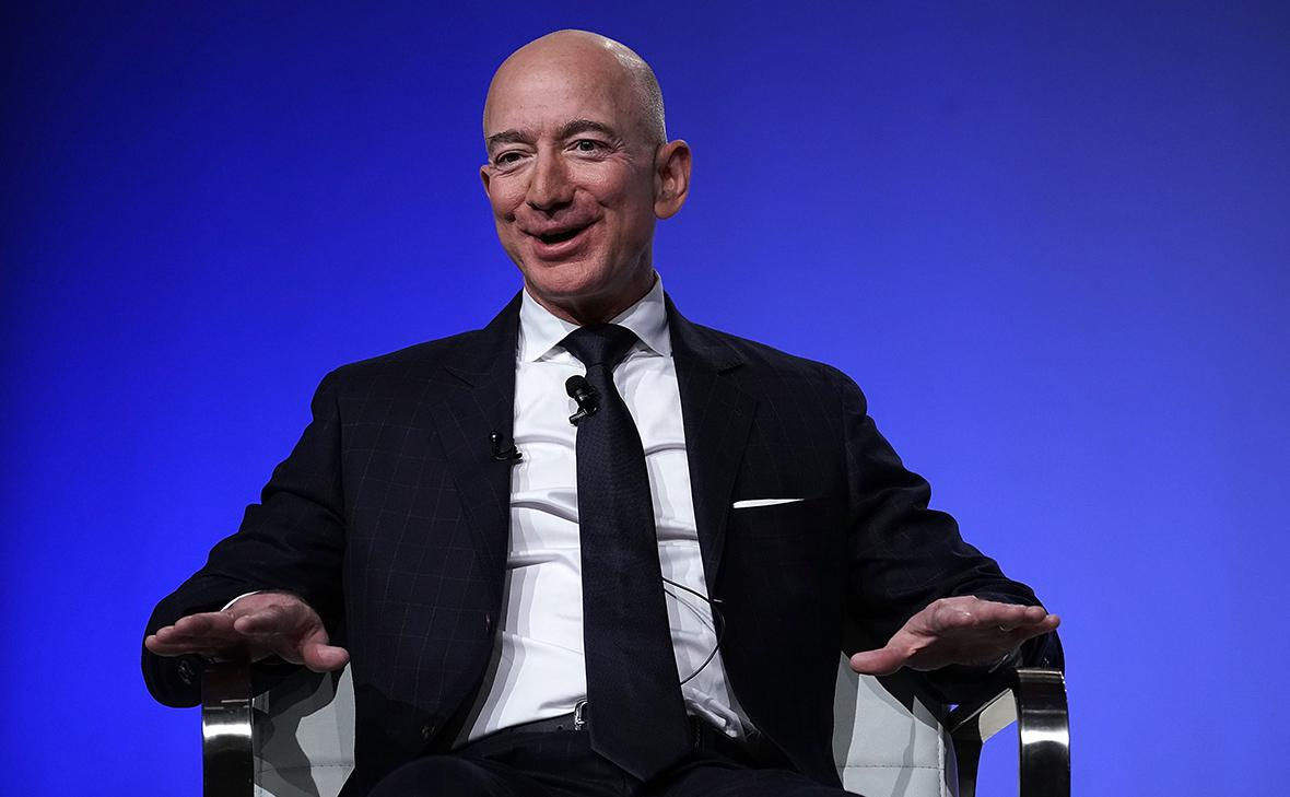 Bezos ar putea profita de conflictul Trump-Musk pentru a dezvolta Blue Origin.