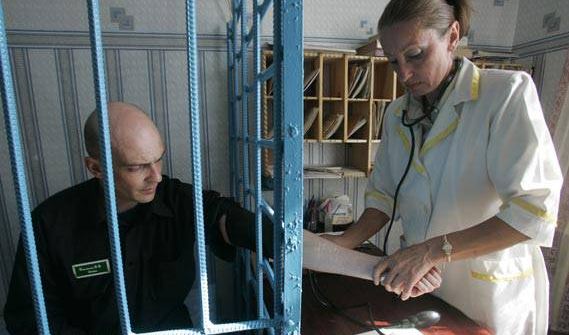 Для обеспечения независимости медицинского акта, врачи тюрем могут перейти в подчинение Минздрава. Фото: hata.do.am