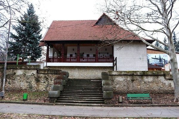 Апелляционная палата отклонила запрос примэрии по ресторану «Дойна». Фото: actualitati.md.