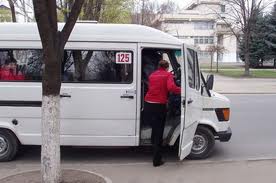 Коммунисты не поддержат проект Киртоакэ, по которому тариф на проезд в маршрутках должен быть увеличен до 5 леев. Фото: obzormd.com