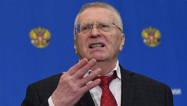 Жириновский опережает других кандидатов по расходам на кампанию.