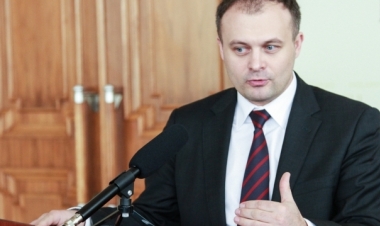 Канду недоволен тем, что ЛДПМ не выполняет предвыборные обещания.