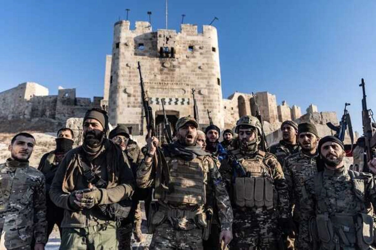 SUA au eliminat gruparea Hayat Tahrir al-Sham de pe lista organizațiilor teroriste.