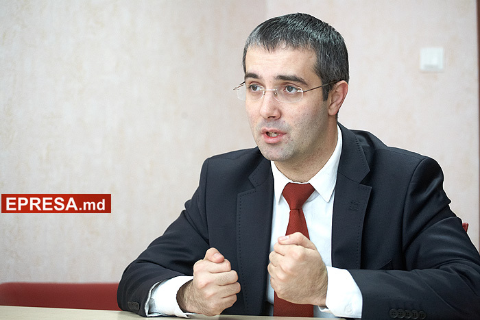 Sergiu Sîrbu continuă să fie neafiliat, după aproape două luni de cînd a anunțat că se alătură fracțiunii PDM.