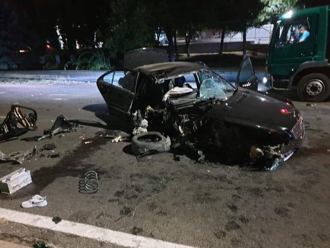 Accidentul cu un Mercedes la Botanica: Rudele bărbatului rănit caută martori.